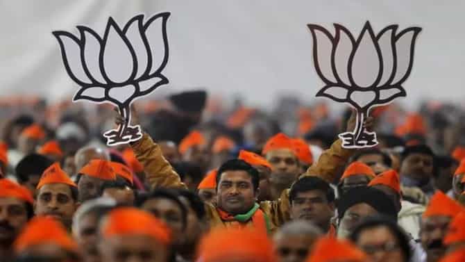 स्थानिक स्वराज्य संस्थांच्या मतदानाआधीच भाजपचे कमळ फुलले, 100 नगरसेवकांची बिनविरोध निवड