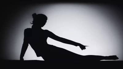 रातोरात स्टार झालेली बॉलिवूडची रबर गर्ल माहितीये? संपत्तीची उधळपट्टी केली, अखेर रस्त्यावर पडलेल्या भाज्या खाऊन जगण्याची वेळ