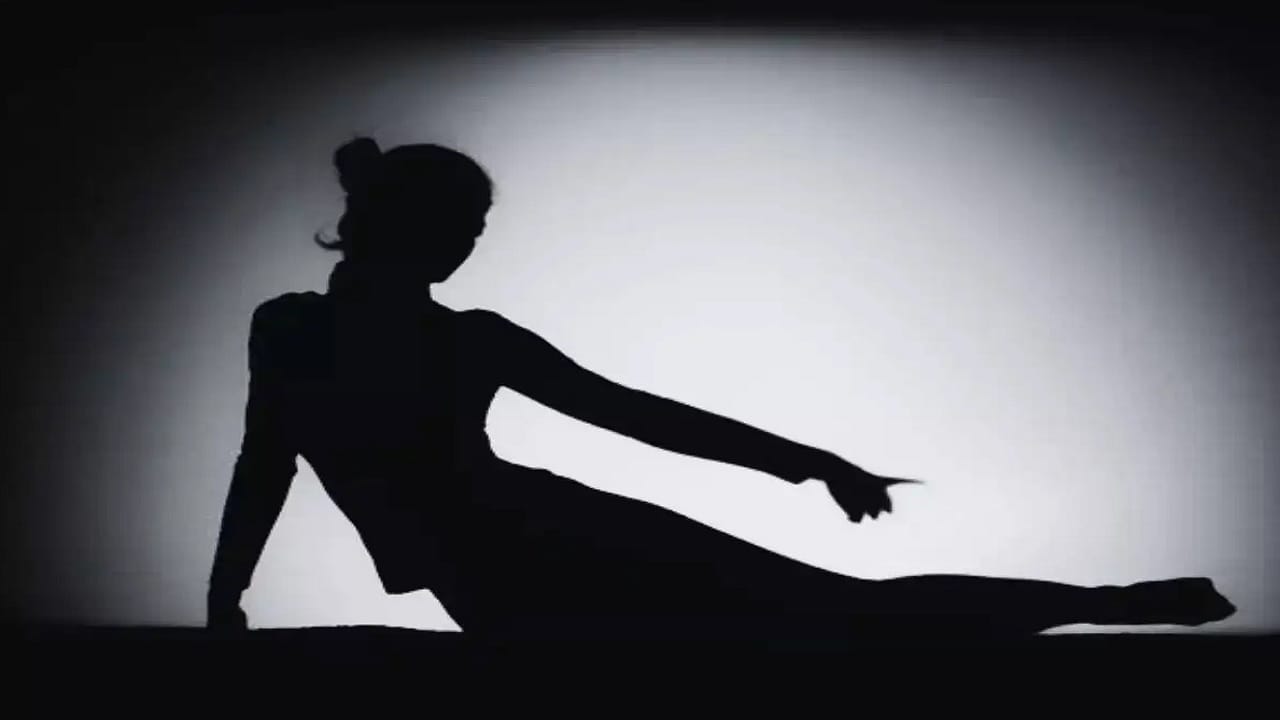 रातोरात स्टार झालेली बॉलिवूडची 'रबर गर्ल' माहितीये? संपत्तीची उधळपट्टी केली, अखेर रस्त्यावर पडलेल्या भाज्या खाऊन जगण्याची वेळ