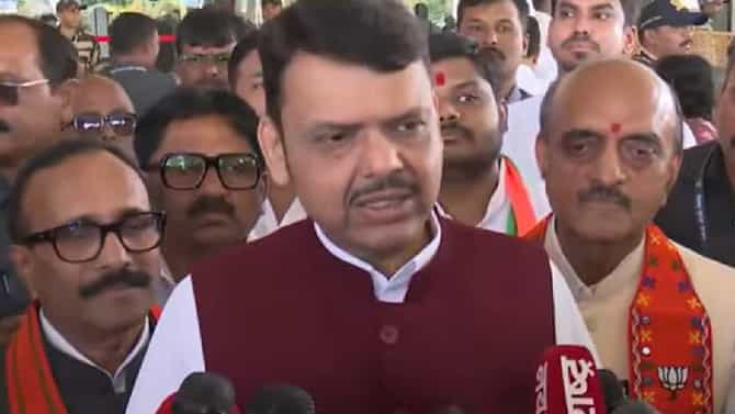 परवापर्यंत चित्र स्पष्ट होईल, युतीबाबत देवेंद्र फडणवीसांचे मोठे विधान, म्हणाले, स्थानिक पातळीवर...