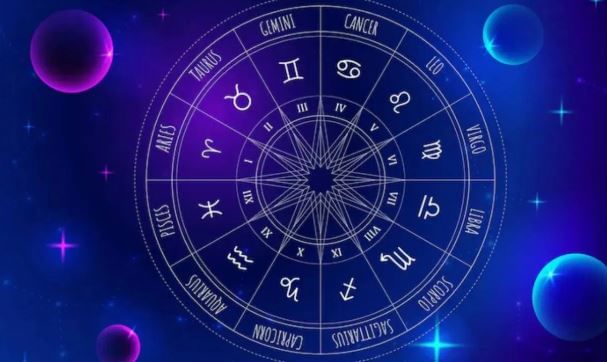 तुळ राशीच्या लोकांच्या आयुष्यातही मोठे बदल होताना दिसतील. शुक्र आणि बुध ग्रहाच्या युतीमुळे तुळ राशीच्या लोकांना आर्थिक लाभ होऊ शकतो. व्यापाराच्या विस्तारासाठी चांगले गुंतवणूकदार मिळू शकात. तसेच करिअरच्या प्रवासात नवे टास्क मिळू शकतात. 