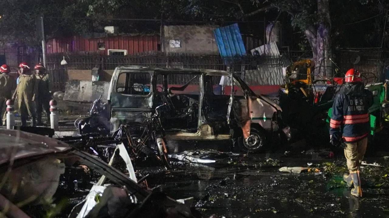 Delhi Red Fort Car blast : दिल्ली स्फोटावर पाकिस्तानात काय प्रतिक्रिया? तिथे काय चर्चा?