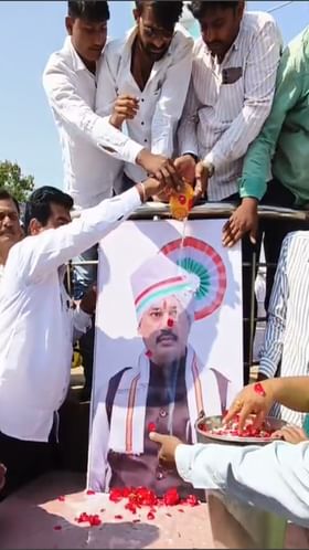 Beed : आमदार धनंजय मुंडे यांच्या दीर्घायुष्यासाठी विधीवत पूजा