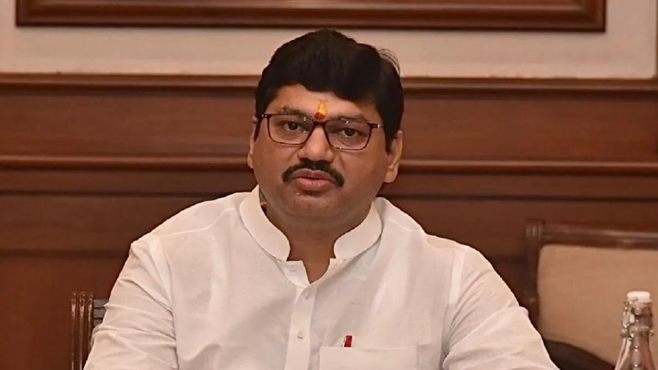 आम्ही काय बुळे नाहीत... धनंजय मुंडें यांचा मनोज जरांगे पाटलांवर हल्ला काय?