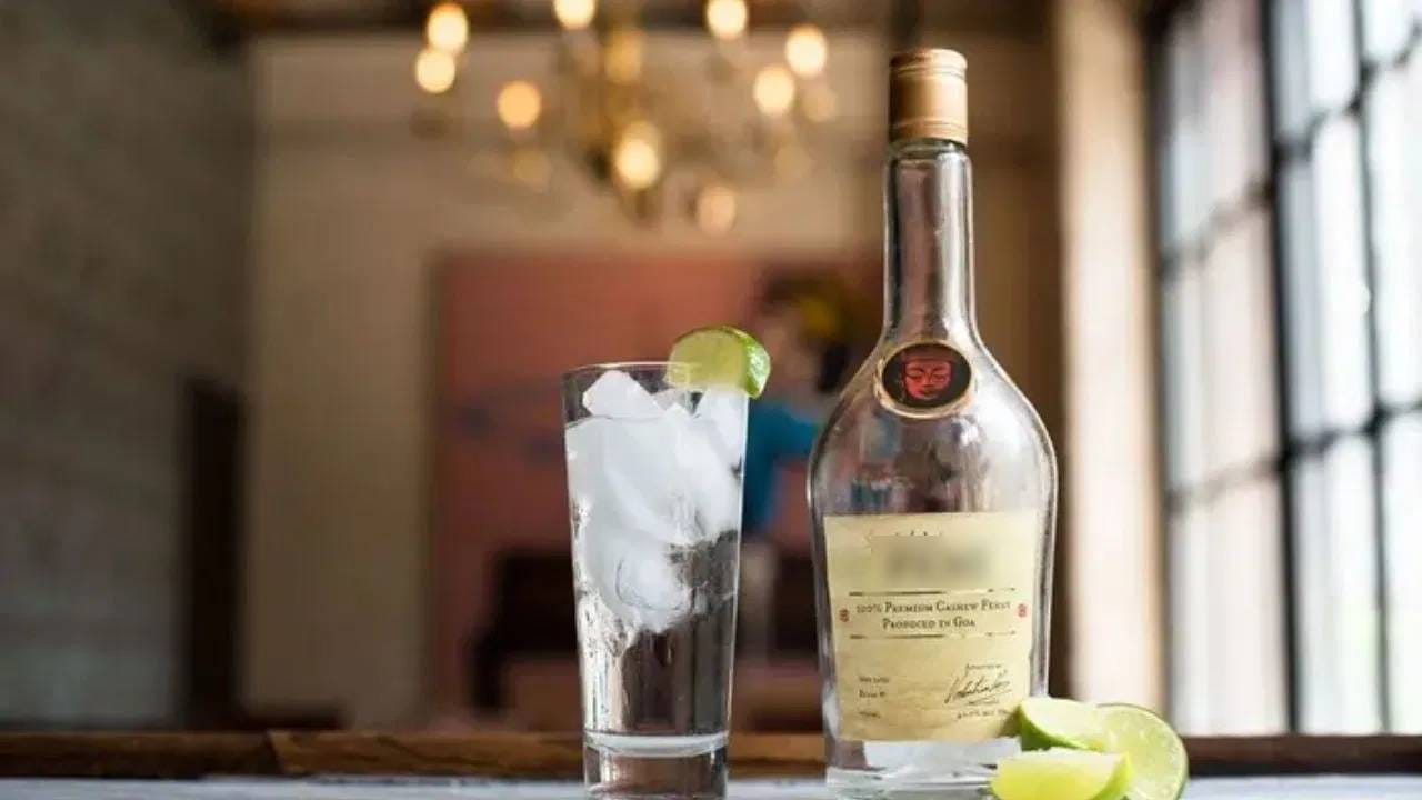 ही दारू म्हणजे दुसरं औषधच? गोव्यात आहे तुफान फेमस; एवढी प्रसिद्ध का झाली?