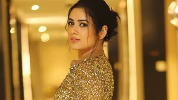 कांतारा फेम अभिनेत्यासोबत गिरीजा ओकचा इंटिमेट सीन चर्चेत; तो सतत एकच प्रश्न विचारत होता, तू..