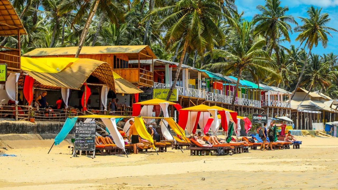 इंग्रजांनी पोर्तुगीजांकडून गोवा जिंकण्याचा प्रयत्न केला, मात्र त्यांना यश  मिळाले नाही. भारताच्या स्वातंत्र्यानंतरही गोव्यात पोर्तुगीजांचे राज्य होते. 1961 मध्ये गोवा भारतात सामील झाला.  