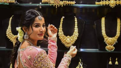 Gold Price Today: सोन्यात मोठा उलटफेर! तीन दिवसात किंमतीत तुफान, काय आहे भाव?