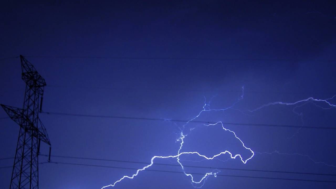 राज्यात पुन्हा एकदा पावसाचे संकट! मोठा इशारा, या तीन जिल्ह्यांमध्ये अलर्ट जारी, पुढची 24 तास... राज्यात पुन्हा एकदा पावसाचे संकट! मोठा इशारा, या तीन जिल्ह्यांमध्ये अलर्ट जारी, पुढची 24 तास...