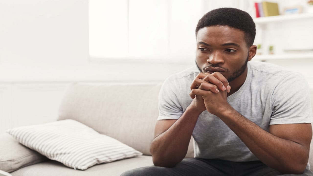 वास्तुशास्त्रानुसार दुर्दैव तुमची साथ सोडत नसेल, तर दररोज ‘या’ गोष्टी केल्याने बदलेल तुमचे नशीब