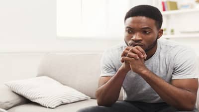 वास्तुशास्त्रानुसार दुर्दैव तुमची साथ सोडत नसेल, तर दररोज या गोष्टी केल्याने बदलेल तुमचे नशीब