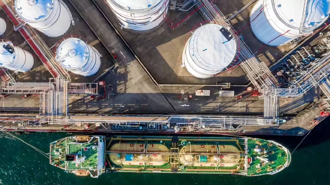 भारताचा रशियाला सर्वात मोठा झटका, भारत अमेरिकेत अत्यंत मोठा करार, 2026 पासून... भारताचा रशियाला सर्वात मोठा झटका, भारत अमेरिकेत अत्यंत मोठा करार, 2026 पासून...