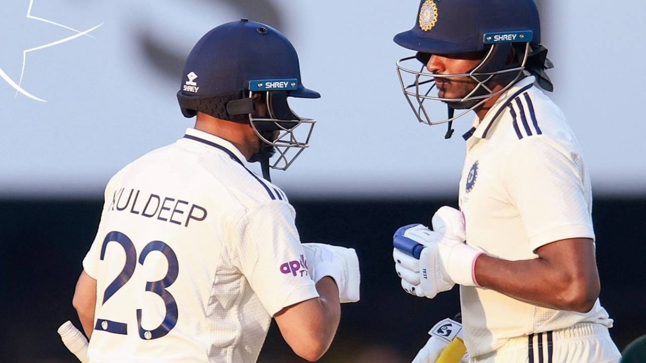 पहिल्या डावात दक्षिण अफ्रिकेने 288 धावांची आघाडी घेतली होती. तर दुसऱ्या डावात अगदी 260 धावा केल्या आणि डाव घोषित केला. 548 धावांसह दक्षिण आफ्रिकेने भारतात चौथ्या डावात दिलेले सर्वोच्च लक्ष्य  करण्याचा विक्रम केला आहे. (Photo- BCCI Twitter)