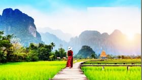 या देशात येताच करोडपती होतात भारतीय; सुंदरच नाही तर स्वस्त आहे हा देश.