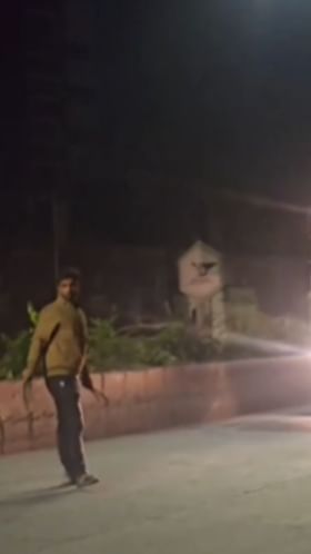 कल्याणमध्ये कोयता गँगची दहशत, भर रस्त्यात धुमाकूळ.