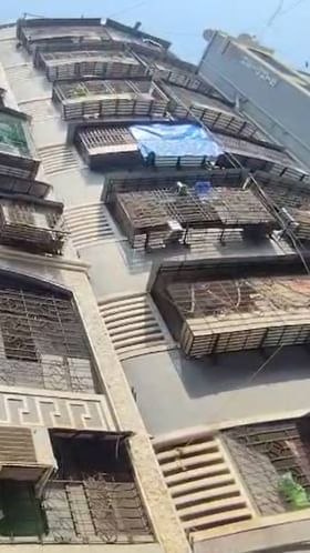 इब्राहिम आबिदीच्या घरांची झाडाझडती.