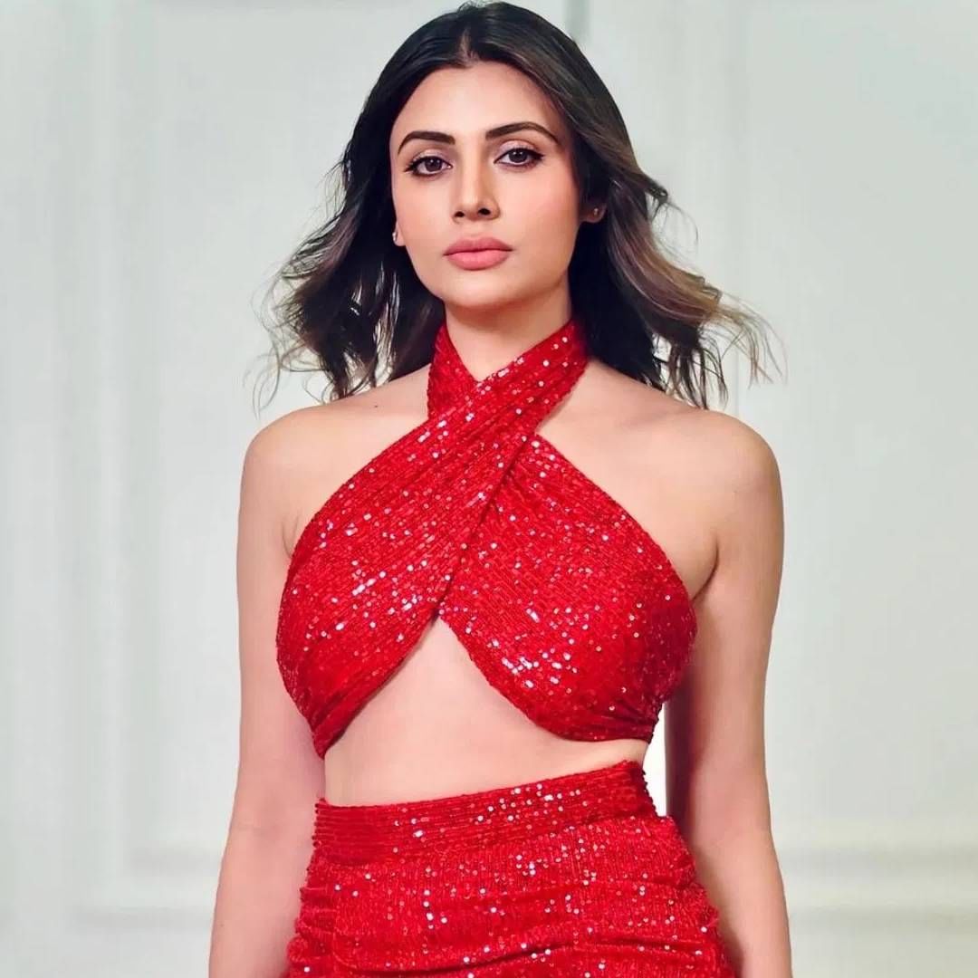 मालती स्वत: चित्रपटांमध्ये दिसली आहे. पण मालतीसोबत आता तिच्या वहिनीची सुद्धा सोशल मीडियावर चर्चा आहे. मालतीची वहिनी पहिल्यापासून तिची चांगली मैत्रीण आहे.  