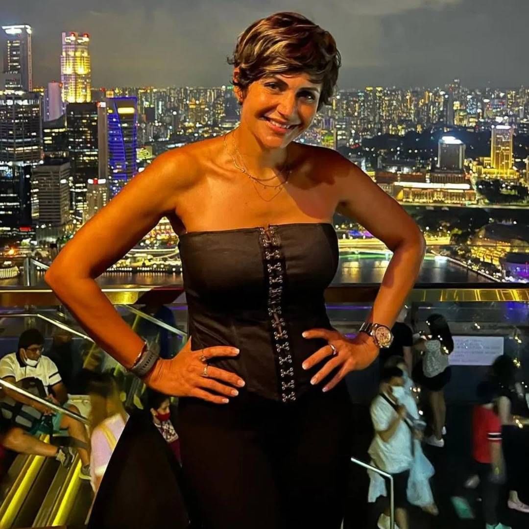 मंदिर बेदीने दिलेल्या या पैशामुळे भारतीय वुमेन्स टीमला इंग्लंड दौऱ्यासाठी हवाई तिकीटाची व्यवस्था करण्यात भरपूर मदत झाली होती, असं नूतन म्हणाल्या.  