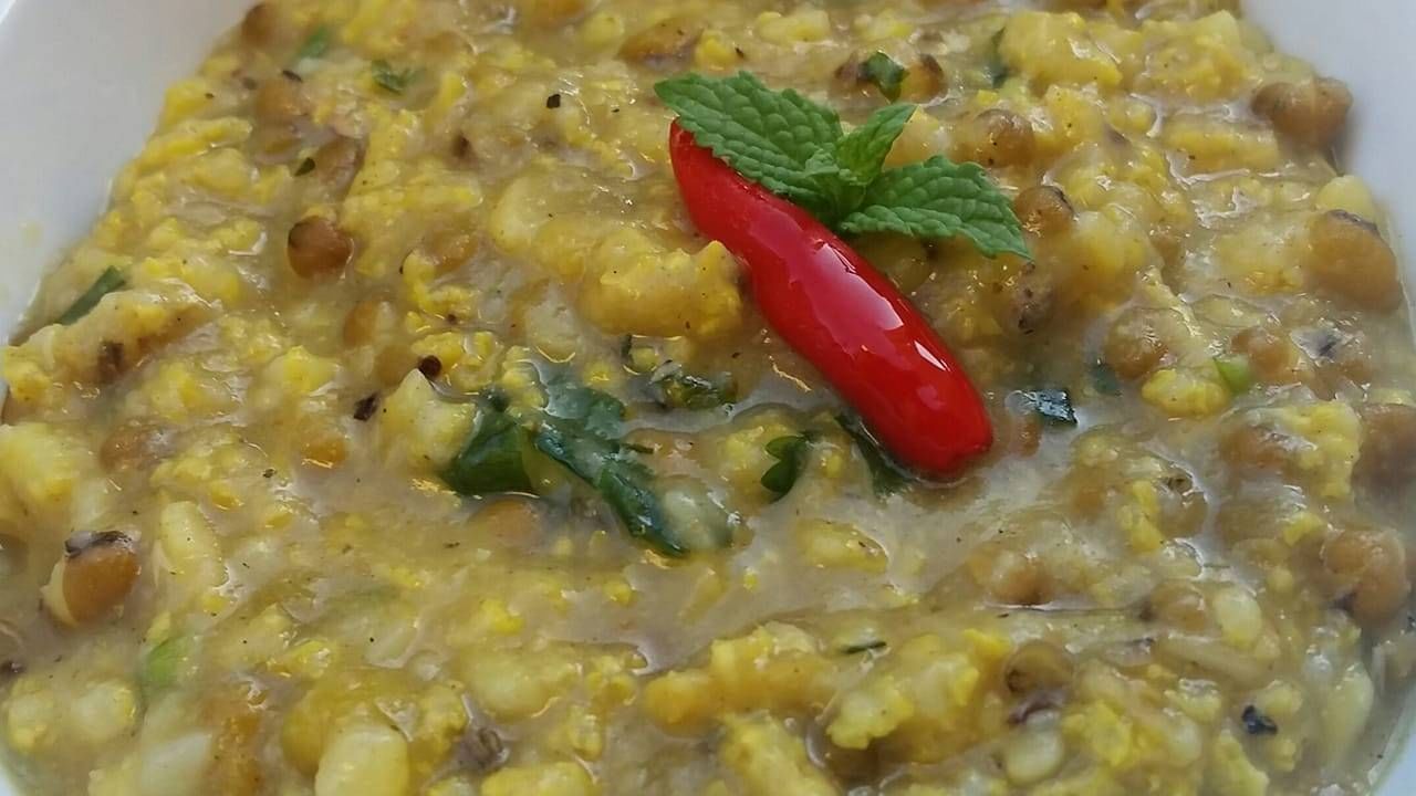 वाढलेले वजन कमी करणे हा मोठा टास्ट असतो. वजन हळूहळू वाढते ते आपल्याला कळतही नाही. एका महिन्यात वाढलेले वजन कमी करू असेही म्हणताना अनेक जण दिसतात. मात्र, वाढलेले वजन कमी करणे इतके सोपे नाहीये. 