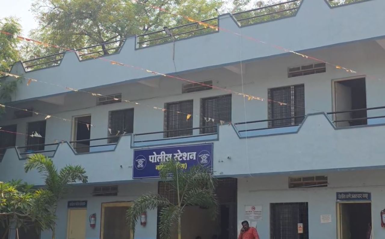 साताऱ्यातील फलटण येथील रुग्णालयात एका डॉक्टर महिलेने आत्महत्या केल्यानंतर राज्यात खळबळ उडाली. या घटनेचे मोठे राजकीय पडसाद उमटले. त्यानंतर आता अशीच एक धक्कादायक घटना घडली आहे. ही घटना नांदेड जिल्ह्यातील आहे. 