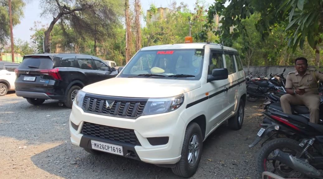 पोलीस या प्रकरणाची सखोल चौकशी करत आहेत. ती कथितपणे मित्राच्या रूमवर अभ्यास करण्यासाठी गेली होती. परंतु तिचा गळफास घेतलेल्या अवस्थेत मृतदेह आढळला आहे.