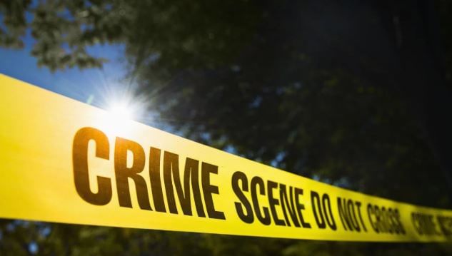 नाशिक : नाशिकमध्ये एक धक्कादायक घटना घडली आहे. येथे एका महिलेवर 15 वर्षीय अल्पवयीन मुलाने एका महिलेचा विनयभंग केला आहे. या प्रकरणी पोलीस ठाण्यात गुन्हा दाखल करण्यात आला आहे. या प्रकरणामुळे परिसरात तणावाचे वातावरण निर्माण झाले होते. 