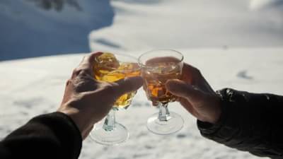 दारू प्यायल्याने खरंच थंडी वाजत नाही? नेमकं सत्य काय? वाचा...