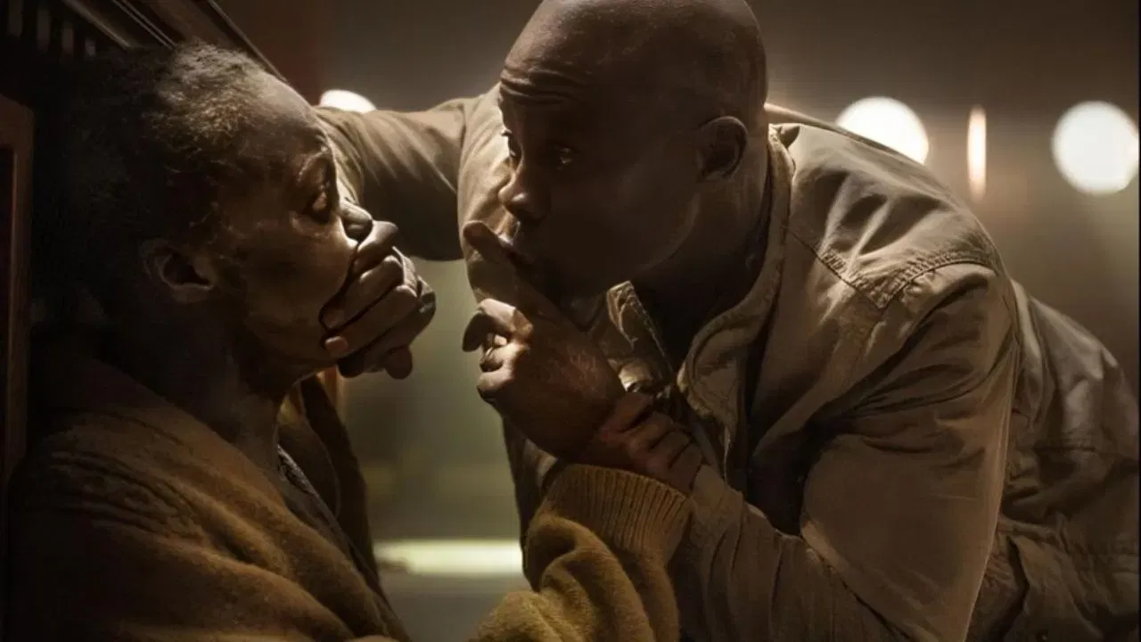 अ क्वायट प्लेस: डे वन हा 2024 मध्ये रिलीज झालेला चित्रपट आहे. आता हा चित्रपट Netflix या ओटीटी प्लॅटफॉर्मवर येत आहे (काही देशांत १४ नोव्हेंबरपासून). हा 2018च्या अ क्वायट प्लेसचा प्रीक्वल आहे आणि जगात एलियन्स कसे आले आणि पहिला दिवस कसा होता हे दाखवते. पूर्णपणे काल्पनिक असलेल्या या चित्रपटात नेमकं काय घडतं हे जाणून घेण्यासाठी तु्म्हाला सिनेमा पाहावा लागणार आहे.