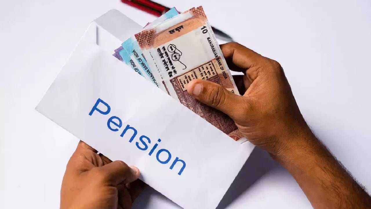 पेन्शनर्सकडे जीवन विमा प्लॅटफॉर्मच्या मदतीने जीवन प्रमाणपत्र सादर करता येते. ही सेवा तेव्हा मिळते जेव्हा पेन्शन स्वीकृत प्राधिकरण सुद्धा त्याच प्लॅटफॉर्मचा वापर करत असेल. 