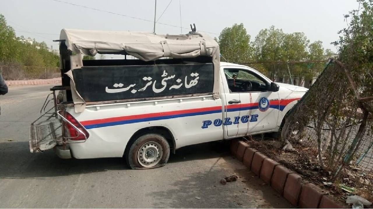 Peshawar Terrorist Attack : पाकिस्तानी आर्मीवर दहशतवाद्यांचा मोठा वार, पेशावर हादरलं, स्फोट, फायरिंगचे आवाज