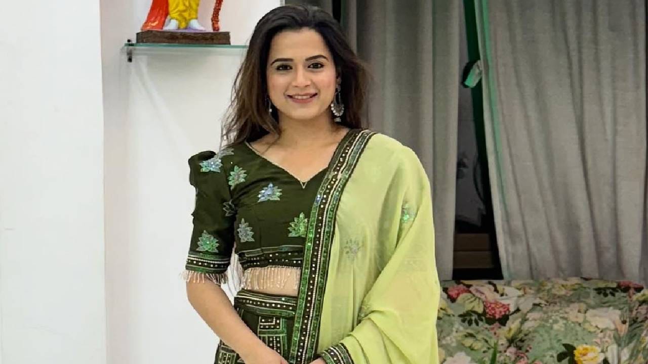 प्राजक्ताने इंजीनिअरिंगचं शिक्षण घेतलंय. परंतु अभिनयाची आवड असल्याने तिने अभिनयक्षेत्रात करिअर करायचं ठरवलं. विविध मालिकांमधून तिने आपल्या दमदार अभिनयाची छाप सोडली आहे.