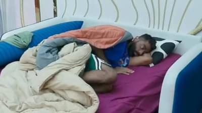 Bigg Boss 19 मध्ये प्रणित मोरेची प्रकृती बिघडली, चालताही येईना; समोर आला व्हिडीओ