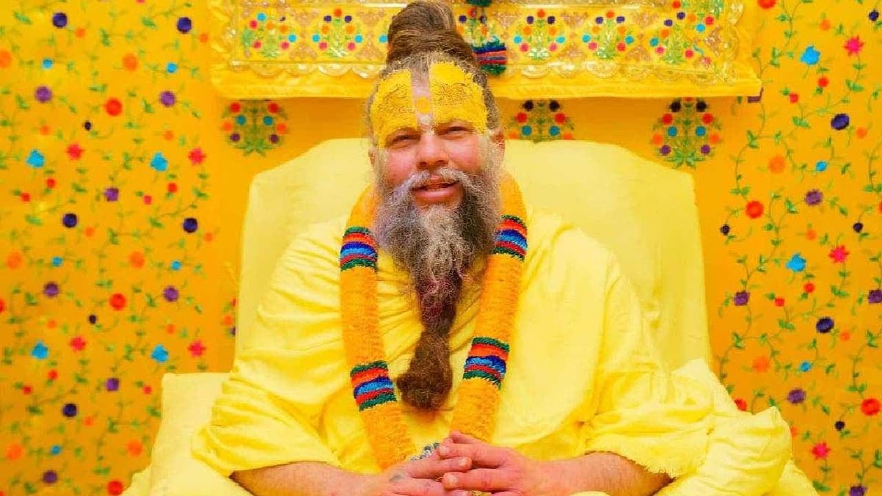 निरोगी राहण्यासाठी किती पोळ्या खाल्ल्या पाहिजे? प्रेमानंद महाराजांचा सल्ला वाचा