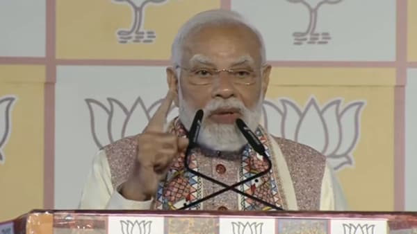 बिहार निवडणुकीमुळे निवडणूक आयोगावरील जनतेचा विश्वास अधिक मजबूत झाला, नेमकं काय म्हणाले मोदी?