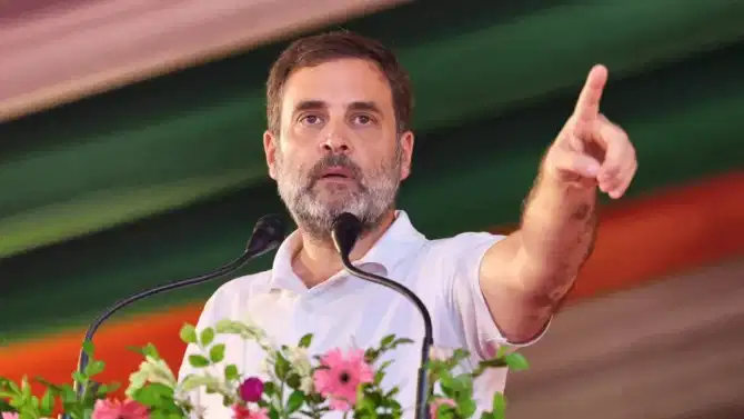 Bihar Election Result : बिहारमधील दारूण पराभवानंतर राहुल गांधींची पहिली प्रतिक्रिया, म्हणाले; निष्पक्ष नसलेली निवडणूक...