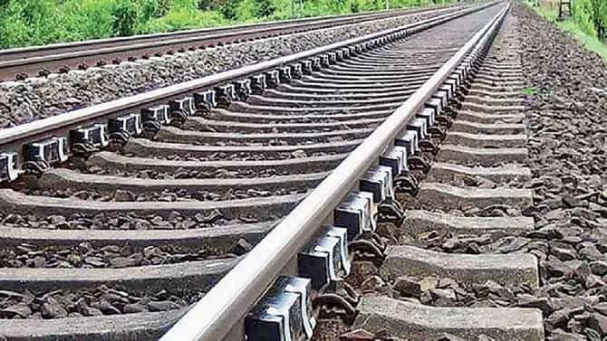 Railway Accident : भयानक रेल्वे अपघात, ट्रेन नाही काळ आला, मृतदेहाच्या अक्षरक्ष: चिंधड्या, कुठे घडला अपघात? किती जण ठार?
