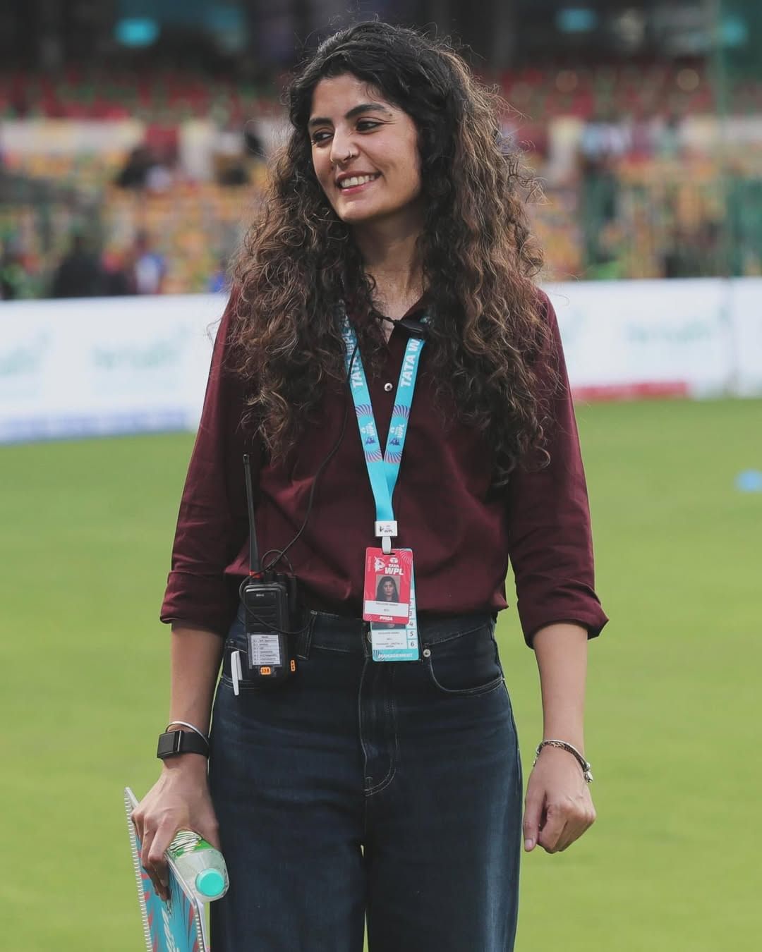 भारतीय क्रिकेट संघात फक्त 11 खेळाडू नाहीत. त्यांची देखभाल करण्यासाठी तसेच त्यांची काळजी घेण्यासाठी मोठा सपोर्टिंग स्टाफ आहे. भारतीय खेळाडूंची काळजी घेण्याचे काम या सपोर्टिंग स्टाफकडे आहे. 