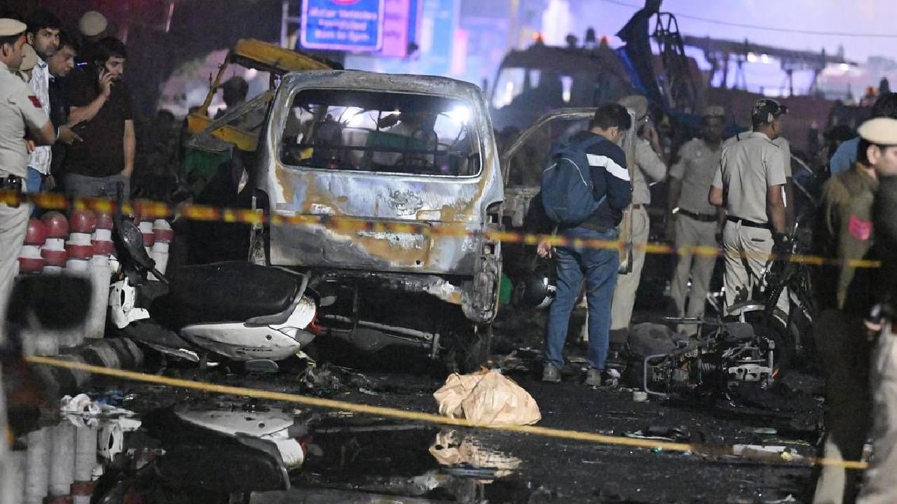 दिल्लीतील लाल किल्ला स्फोटाचे कनेक्शन थेट या विद्यापीठात, खळबळजनक माहिती, तब्बल 11 तास..