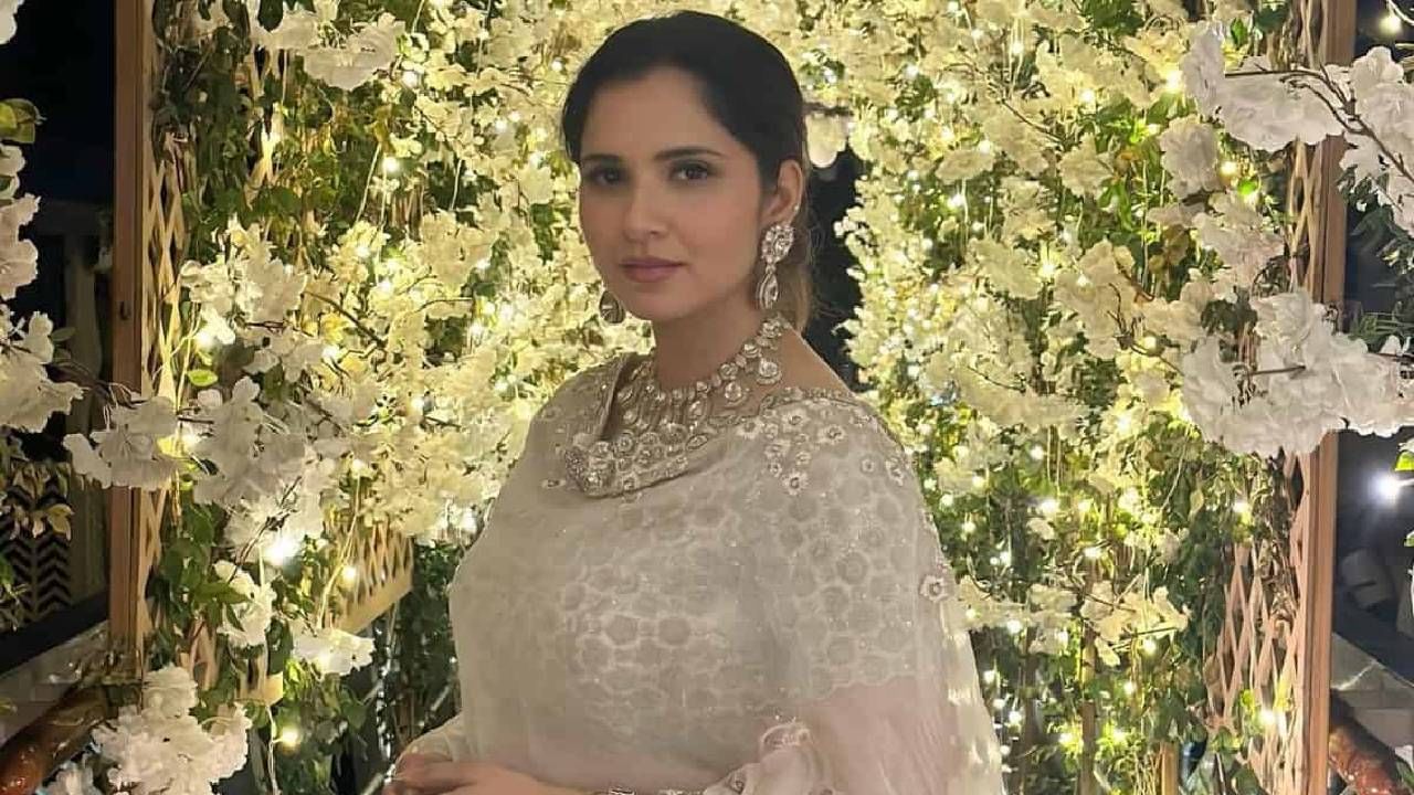 सानिया मिर्झा कोणाच्या प्रेमात? घटस्फोटानंतर दुसऱ्या लग्नाबद्दल दिले थेट मोठे संकेत, म्हणाली, एकटे... सानिया मिर्झा कोणाच्या प्रेमात? घटस्फोटानंतर दुसऱ्या लग्नाबद्दल दिले थेट मोठे संकेत, म्हणाली, एकटे...