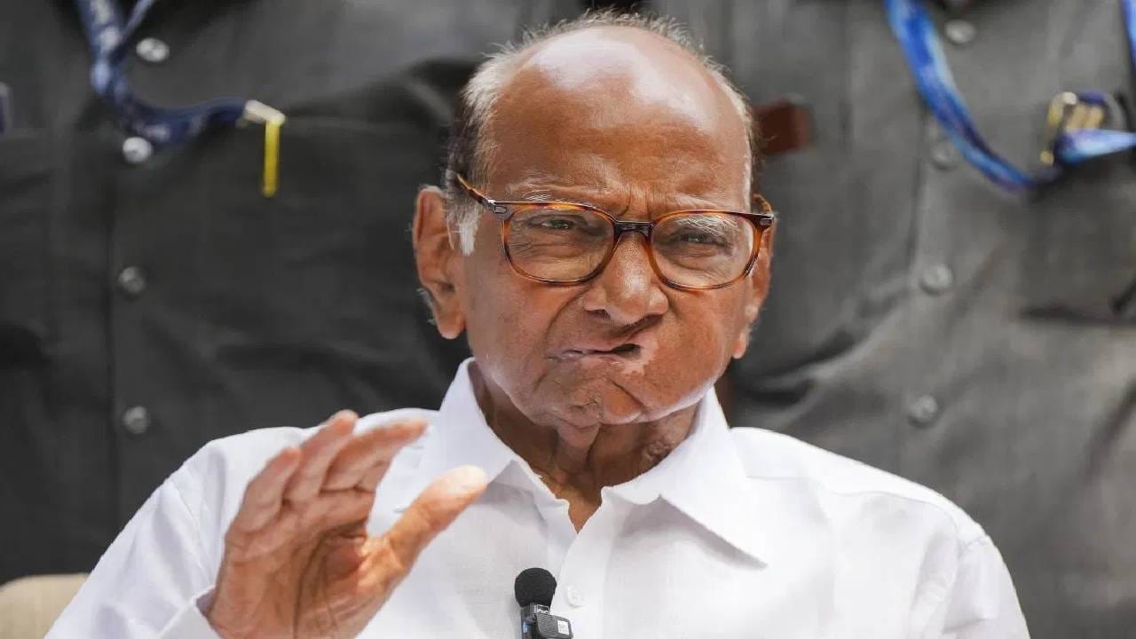 बीडच्या राजकारणातून मोठी बातमी, शरद पवार गटाच्या आमदाराला बसणार झटका, सख्खा भाऊ भाजपच्या वाटेवर बीडच्या राजकारणातून मोठी बातमी, शरद पवार गटाच्या आमदाराला बसणार झटका, सख्खा भाऊ भाजपच्या वाटेवर