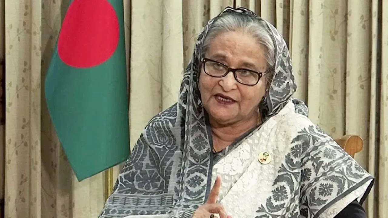 Sheikh Hasina Convict : शेख हसीना यांची फाशी होऊ शकते रद्द, कसा होणार चमत्कार; नेमके कोणते पर्याय उपलब्ध? Sheikh Hasina Convict : शेख हसीना यांची फाशी होऊ शकते रद्द, कसा होणार चमत्कार; नेमके कोणते पर्याय उपलब्ध?
