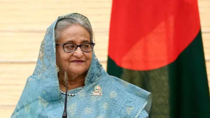 Sheikh Hasina : शेख हसीना यांना दुसरा मोठा धक्का, फाशीच्या शिक्षेनंतर आता 21 वर्षांचा तुरूंगवास! प्रकरण नेमकं काय? Sheikh Hasina : शेख हसीना यांना दुसरा मोठा धक्का, फाशीच्या शिक्षेनंतर आता 21 वर्षांचा तुरूंगवास! प्रकरण नेमकं काय?