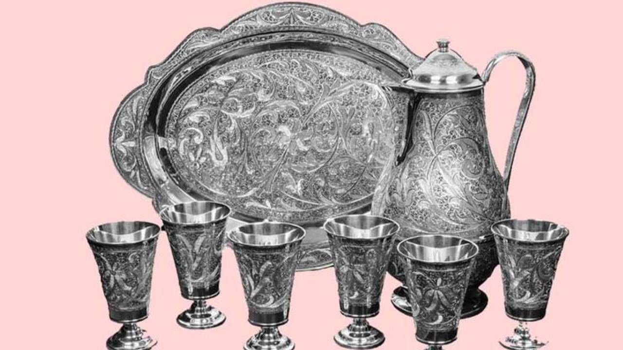 Silver Rules: दरवर्षी खरेदी केली 5 किलो चांदी, 20 वर्षांत 100 किलो जमा होईल घरात, कायदेशीर कारवाई होणार का? Silver Rules: दरवर्षी खरेदी केली 5 किलो चांदी, 20 वर्षांत 100 किलो जमा होईल घरात, कायदेशीर कारवाई होणार का?