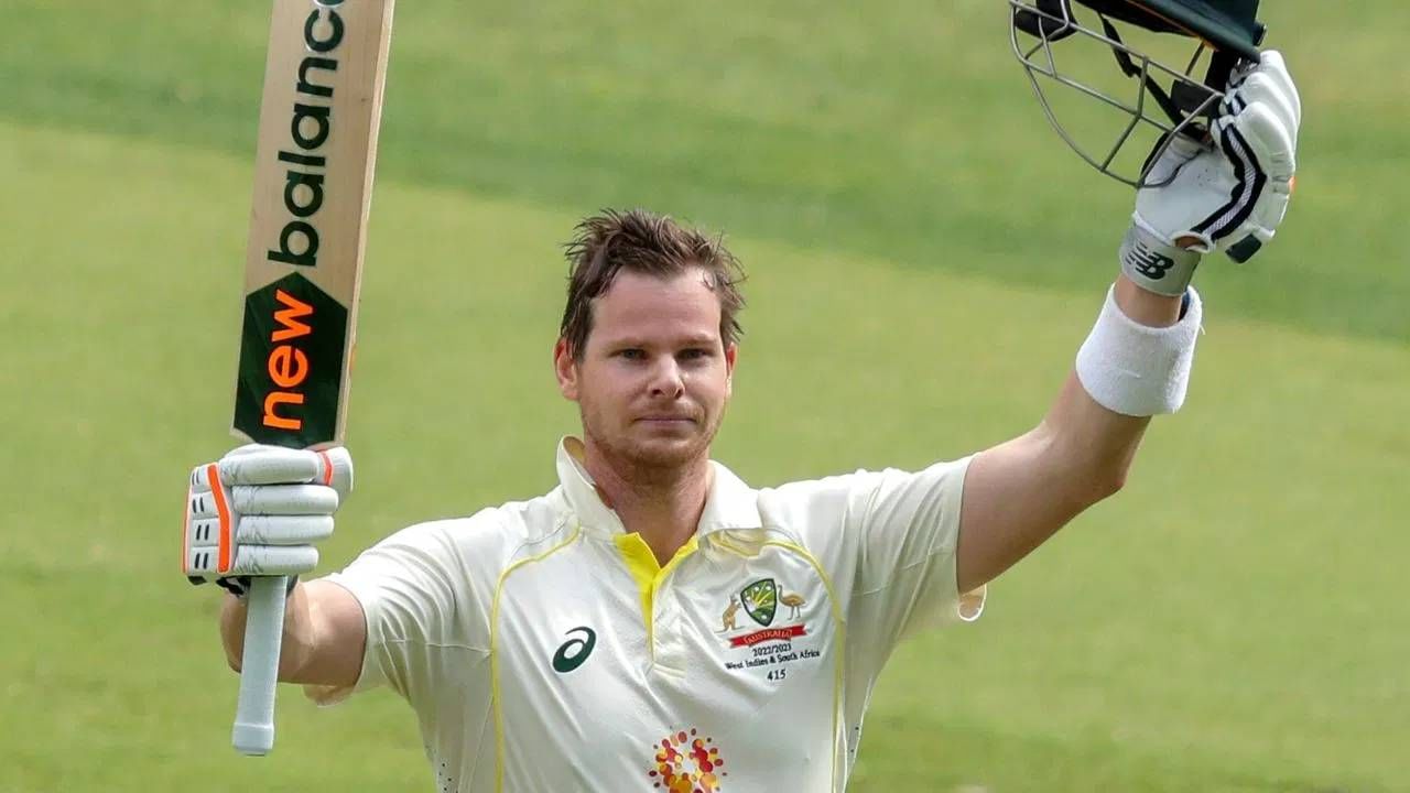 स्टीव्ह स्मिथने त्याच्या कारकिर्दीत आतापर्यंत 119 कसोटी सामने खेळले आहेत. यात त्याने 56.02 च्या सरासरीने 212 डावांमध्ये 10477 धावा केल्या आहेत. (फोटो -Gareth Copley/Getty Images)