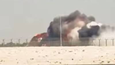 Tejas Plane Crash in Dubai : दुबई एअर शोदरम्यान भारताचं तेजस विमान कोसळलं, भारताला सर्वात मोठा झटका