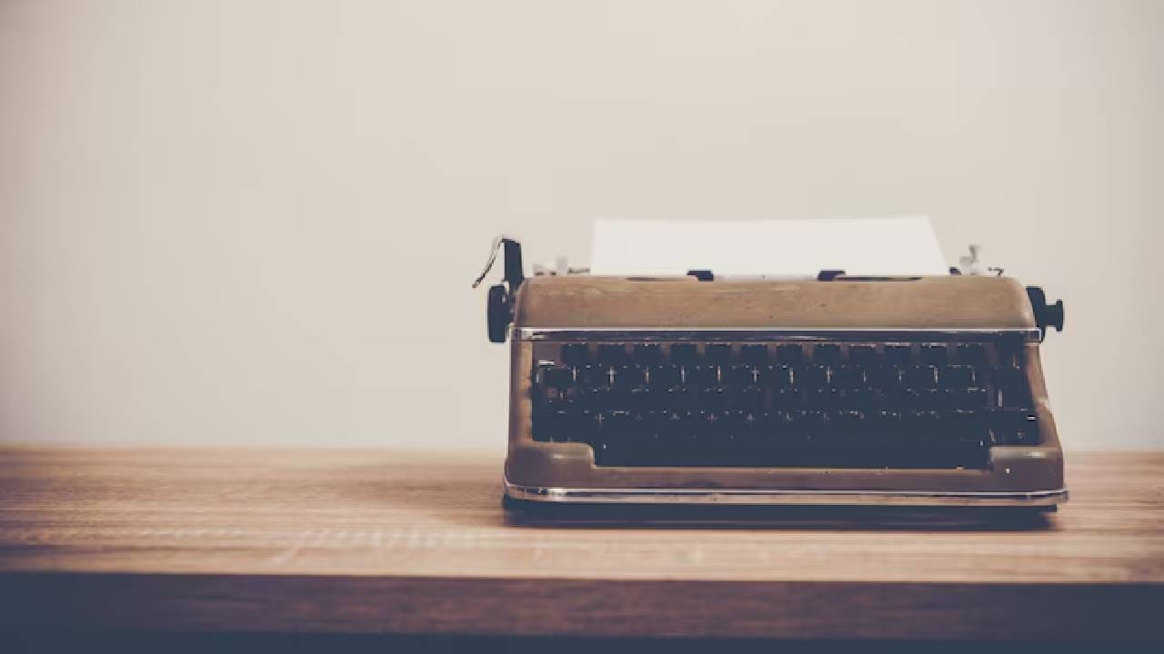 भुताटकीनं भरलेलं टायपिंग मशीन, अमेरिकेची गुप्त माहिती रशियाकडे जायची; सर्वात डेंजर हेरगिरीची कहाणी!