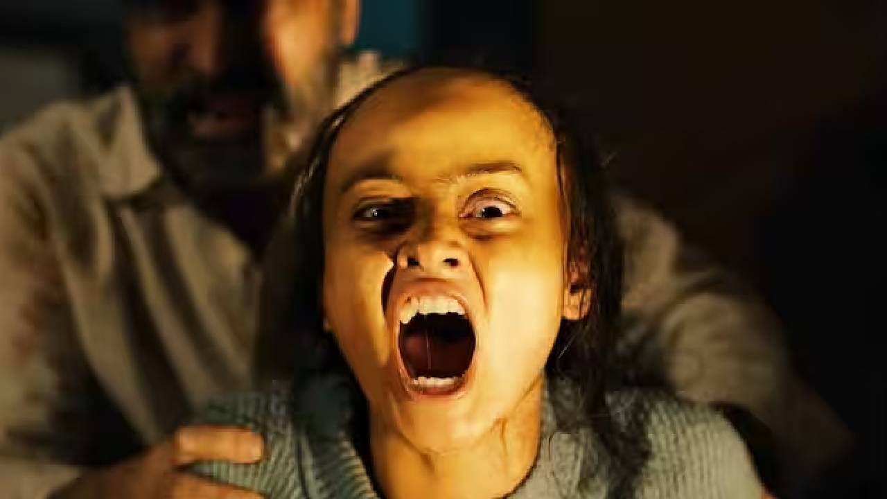 'वश: लेवल 2' हासुद्धा या वर्षातील हिट चित्रपटांपैकी एक आहे. जानकी बोडीवालाची मुख्य भूमिका असलेला हा चित्रपट नेटफ्लिक्स या ओटीटी प्लॅटफॉर्मवर स्ट्रीम होतोय. 
