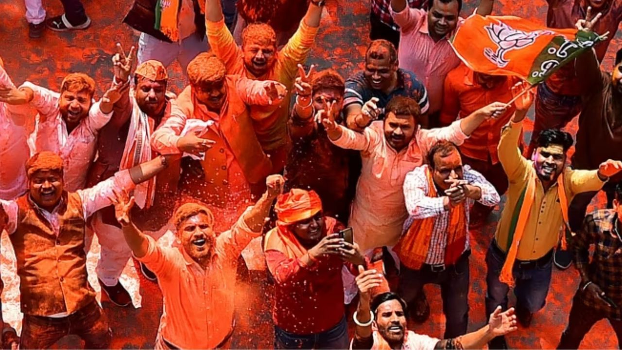 कुणाची बायको, कुणाची मामी, तर कुणाचा भाचा... लढण्याआधीच जिंकले; कोणत्या नगरपरिषदेत कोण बिनविरोध? वाचा यादी कुणाची बायको, कुणाची मामी, तर कुणाचा भाचा... लढण्याआधीच जिंकले; कोणत्या नगरपरिषदेत कोण बिनविरोध? वाचा यादी