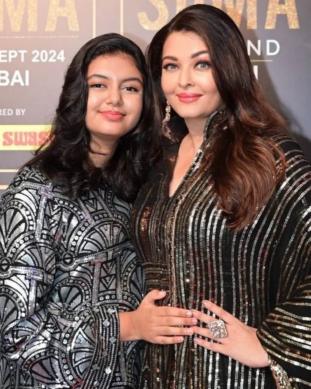 ऐश्वर्या राय आणि अभिषेक बच्चन यांची एकुलती एक मुलगी आराध्या बच्चन कायम चर्चेत असते. 14 वर्षांची आराध्या सेलिब्रिटी किड्समध्ये देखील लोकप्रिय आहे. आराध्याचे अनेक फोटो आणि व्हिडीओ सोशल मीडियावर व्हायरल होत असतात. 