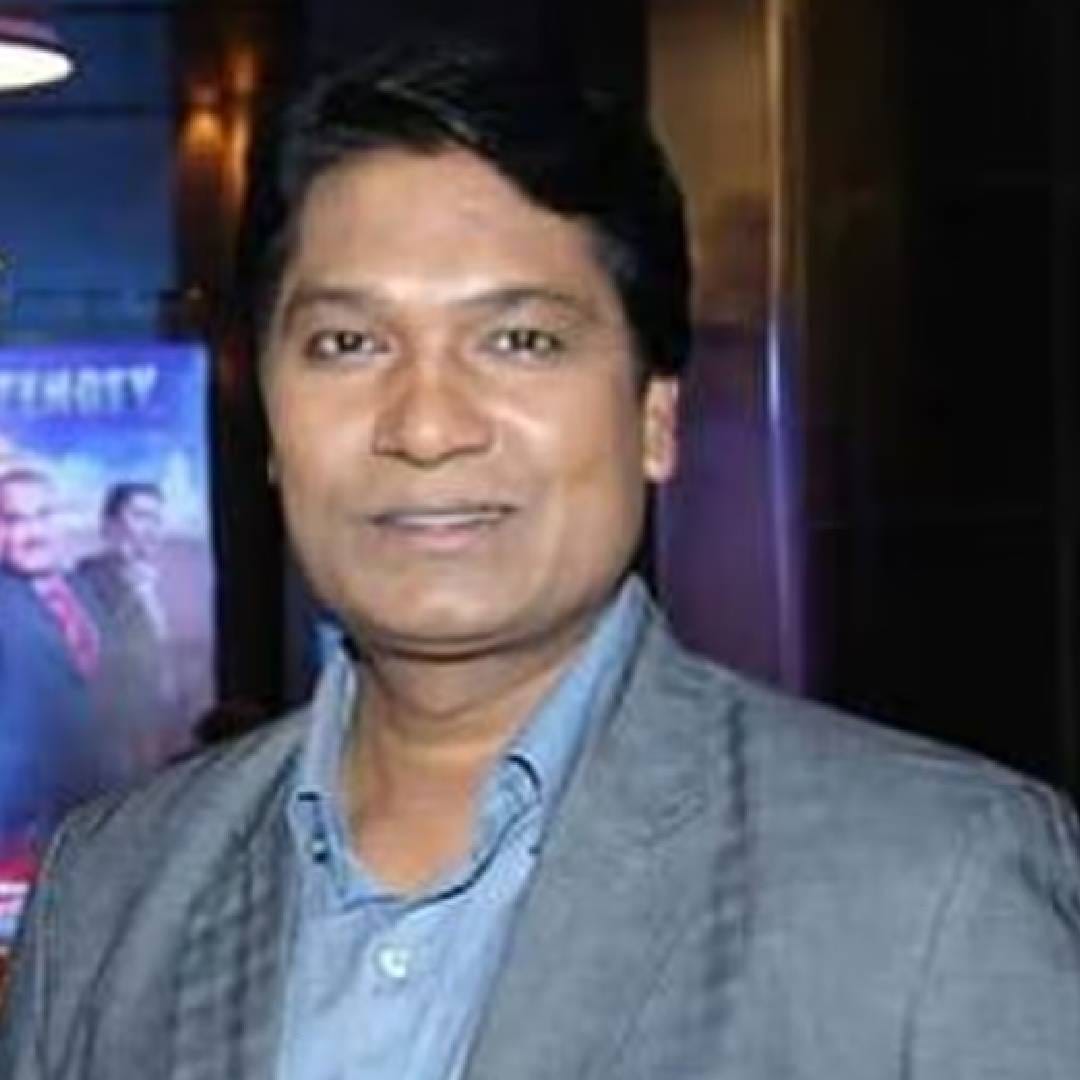  CID मध्ये आदित्यने इंस्पेक्टर अभिजीतचा रोल साकारला आहे. खऱ्या आयुष्यात आदित्य विवाहित आहे. आरुषी आणि अद्विका या त्याला दोन मुली आहेत. 